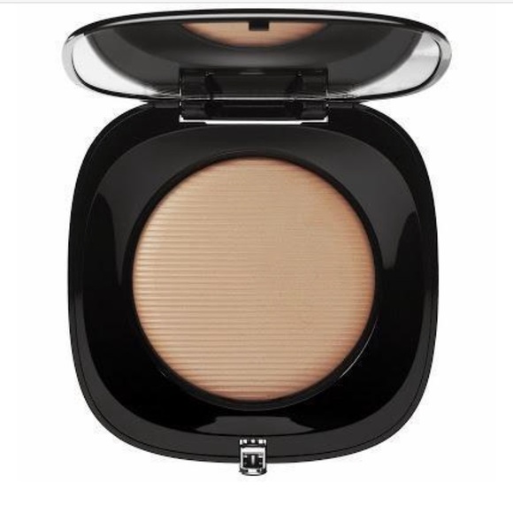 Marc Jacobs Other - Marc Jacobs Perfection Powder Ivory Bisque (200)